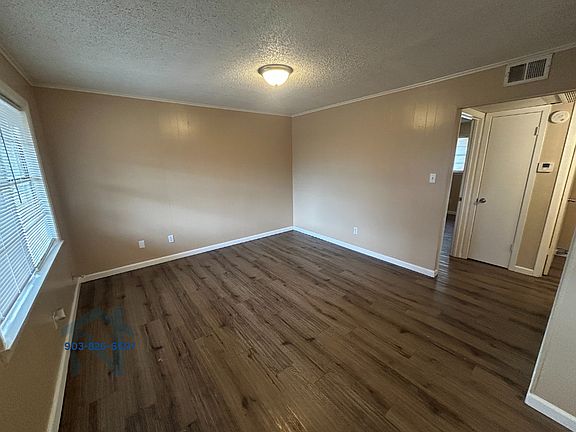 2nd image of 303 King St APT 3