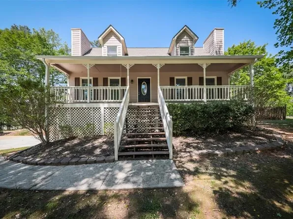 49 Willow Bend Dr, Hiram, GA 30141