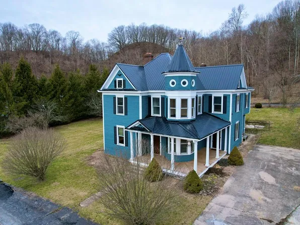 651 N Holston St, Marion, VA 24354