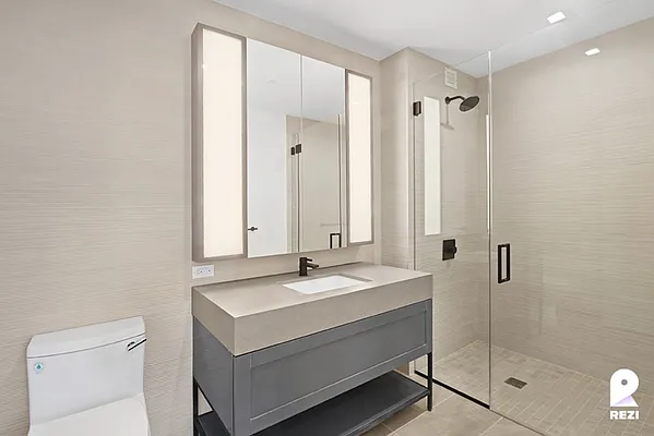 Rented by REZI | media 7