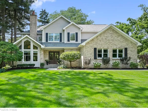 232 Woodstock Ave, Clarendon Hills, IL 60514