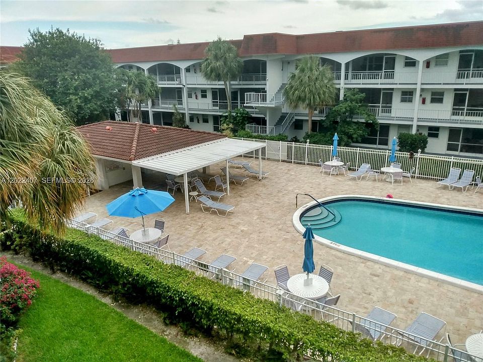 1st image of 581 Blue Heron Dr APT 315B