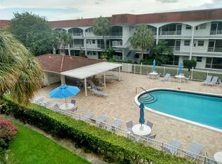 Paradise Villas Condo, Hallandale Beach, FL 33009