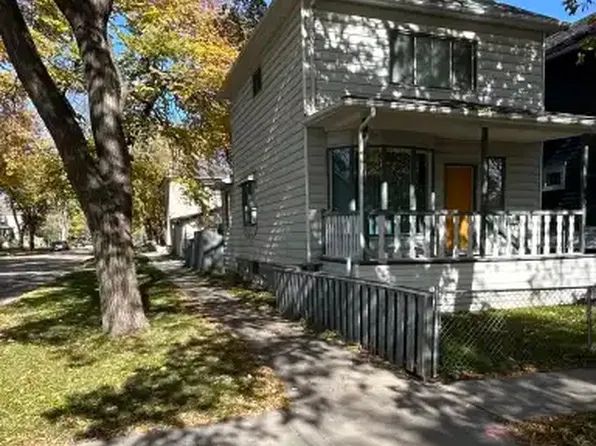 533 Rathgar Ave #1A, Winnipeg, MB R3L 1G2