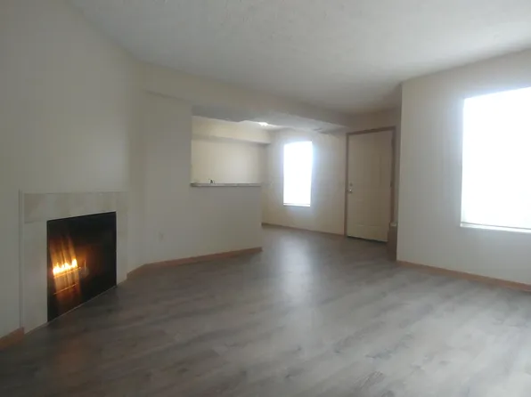 1353 High St #100, Wadsworth, OH 44281
