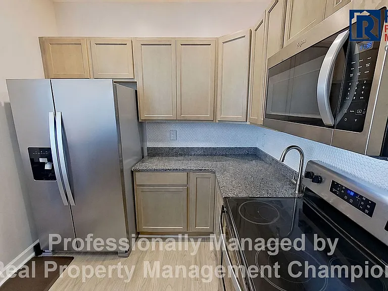 148 Lincoln Place Cir — Photo 6