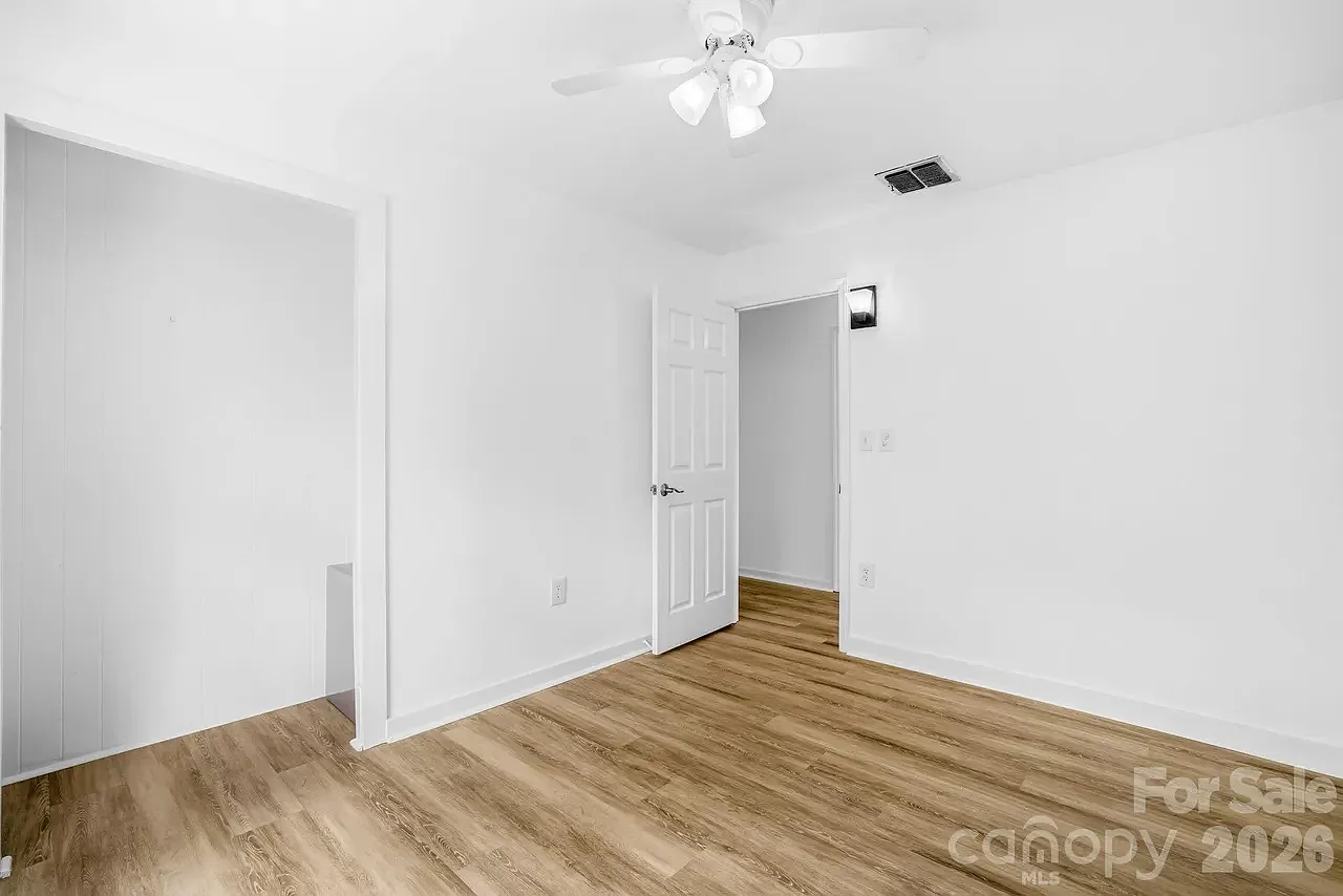5 bed, 3415 sqft, $3,000 — Photo 4