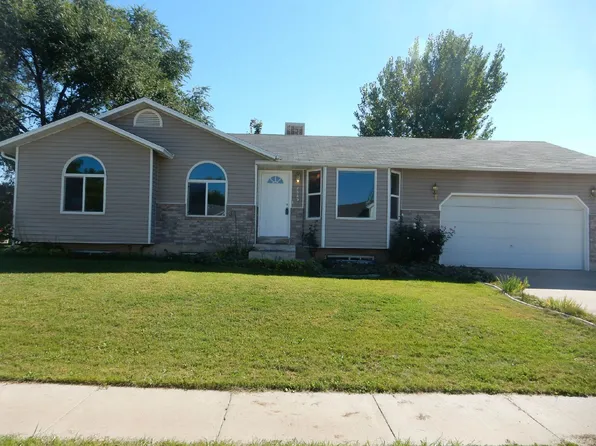 2883 W 4275 S, Roy, UT 84067