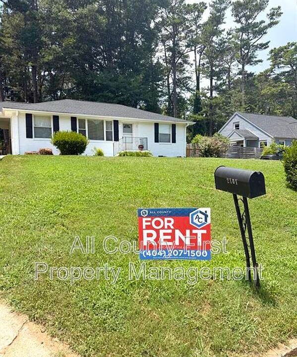 1st image of 2101 Holly Hill Dr