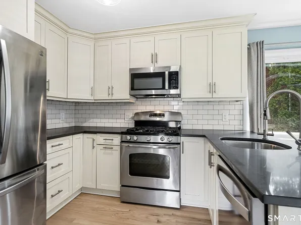 80 County Street #8A, Norwalk, CT 06851