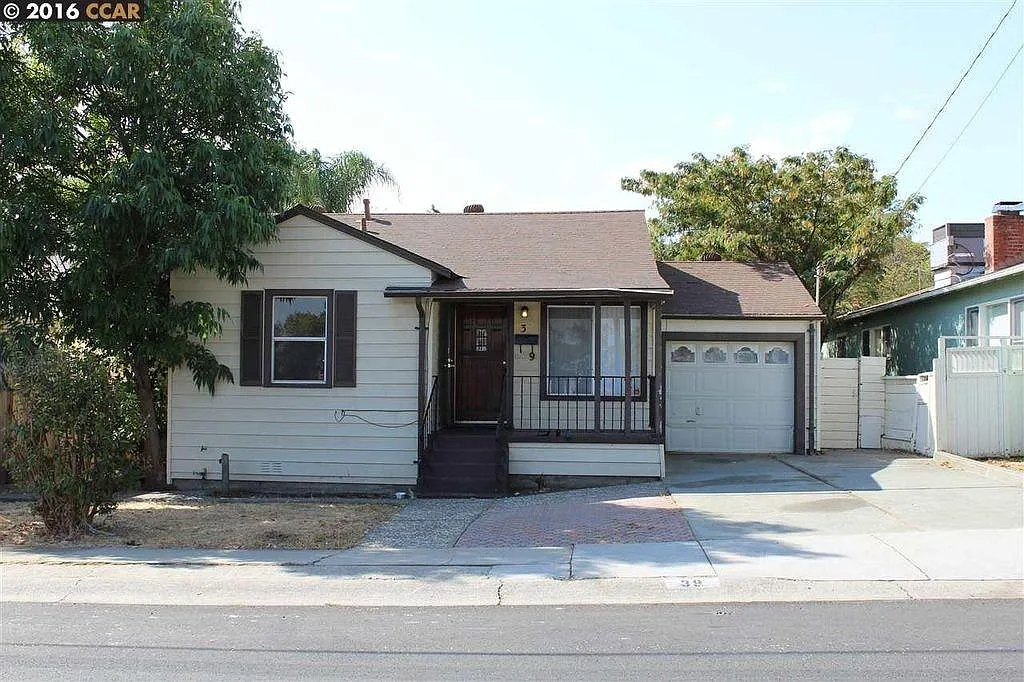 39 Hillcrest Ave photo 1