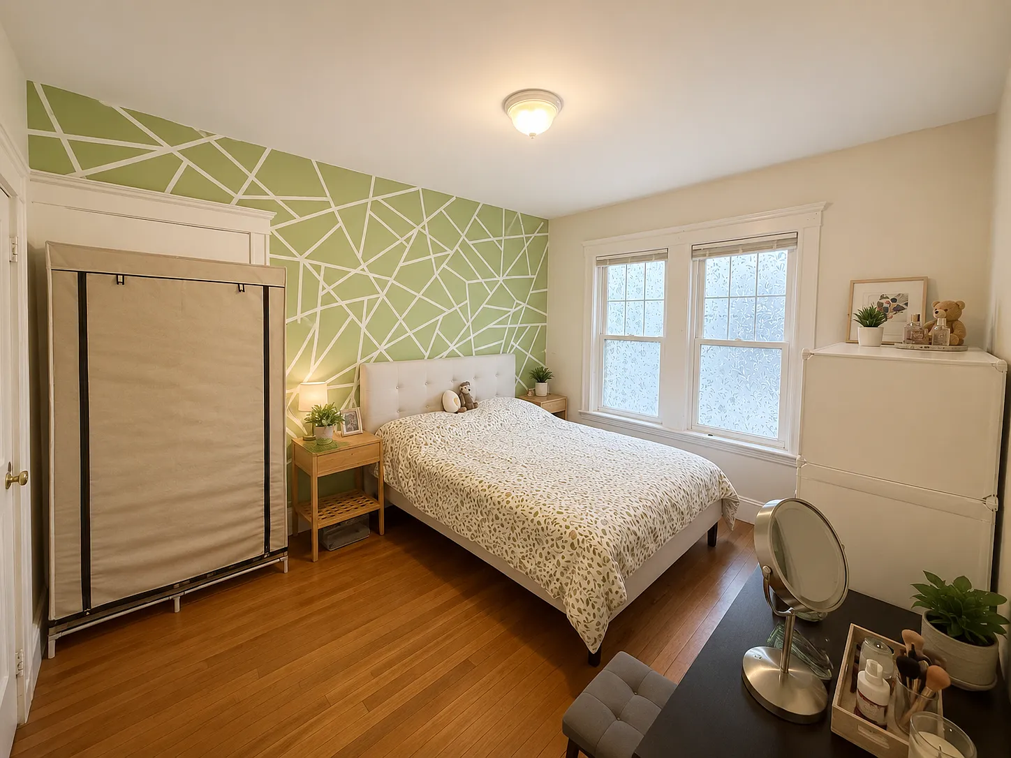 3 bed, 1000 sqft, $3,000 — Photo 2