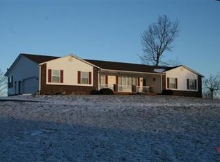 518 Pinewood Dr, Bedford, IN