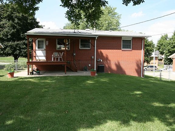 3rd image of 13485 Kingswood Dr