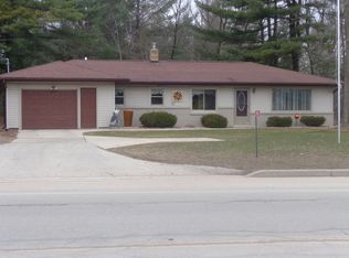 N5845 Lake Dr, Shawano, WI 54166