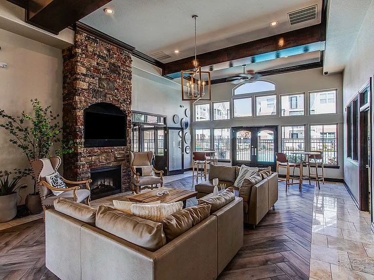 Centerstone Apartments — Photo 9