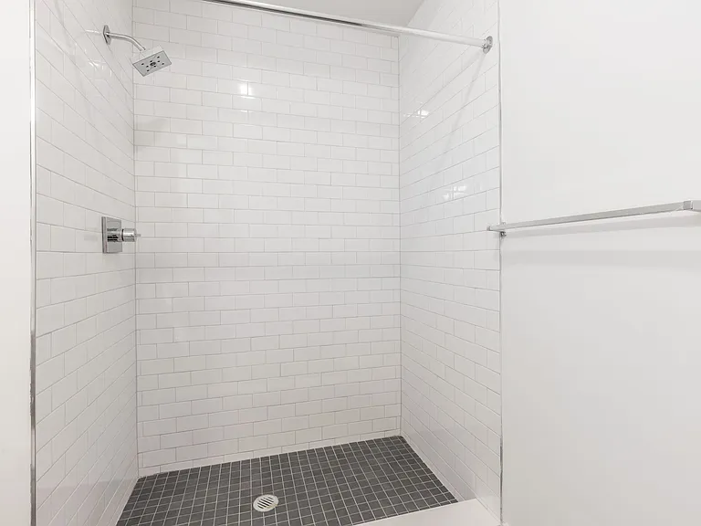 1519 Ridge Ave #502 — Photo 16