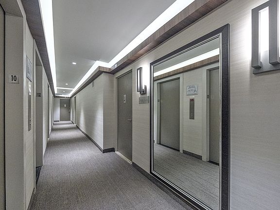 5th image of 35 E 35th St APT 10H