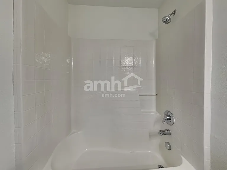 715 Valrico Hills Ln — Photo 16