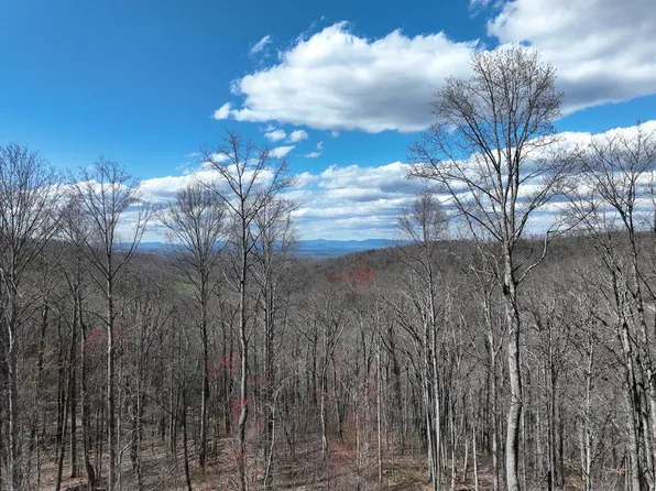 270R Stone Cliff Dr, Ellijay, GA 30536
