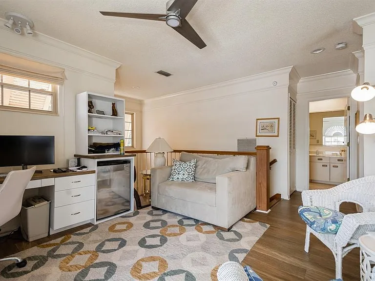 1195 Coquille St #309 — Photo 18