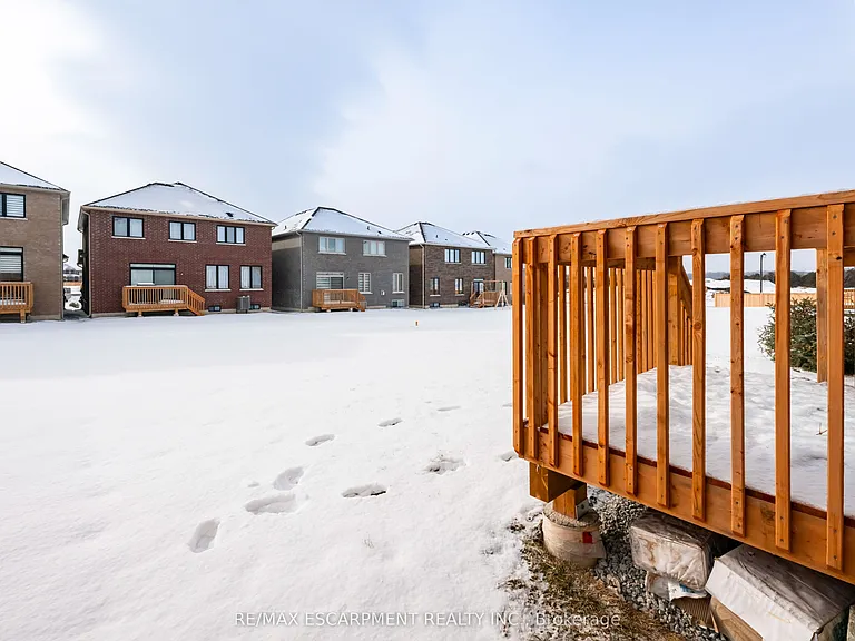 48 Sparrow Way — Photo 2