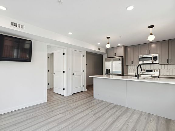 5th image of 1338 N 15th St #B1