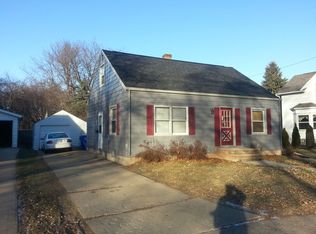 816 E Harrison St, Appleton, WI 54915