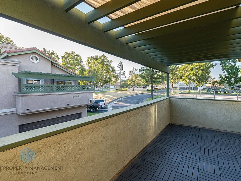 8407 Spring Desert Pl #E — Photo 17