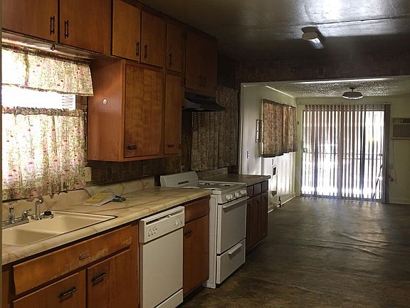 2nd image of 213 S San Dario Ave