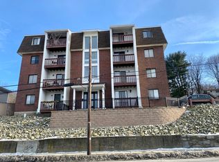 920 Southbridge St APT 10, Worcester, MA 01610