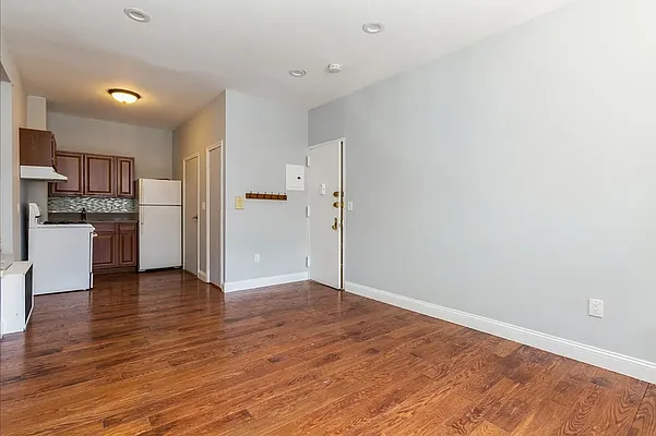 Rented by NY Space Finders Inc. | media 11