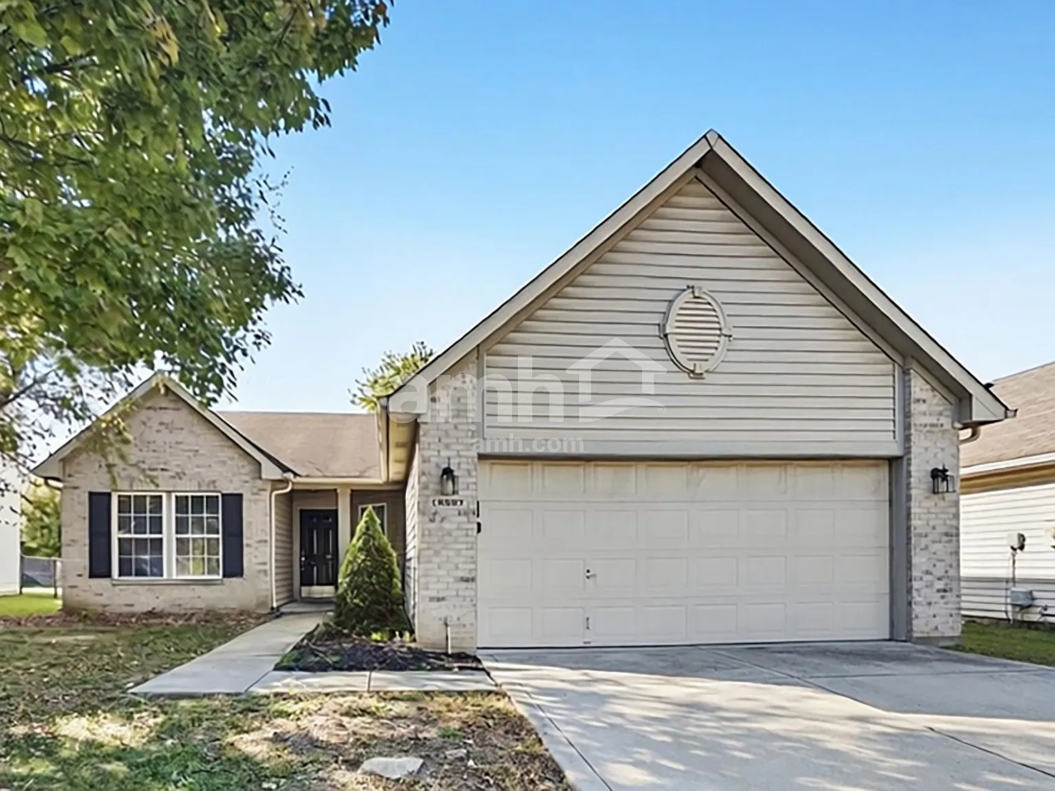 3 bed, 2.0 bath, 1704 sqft, $2,130 — Photo 1