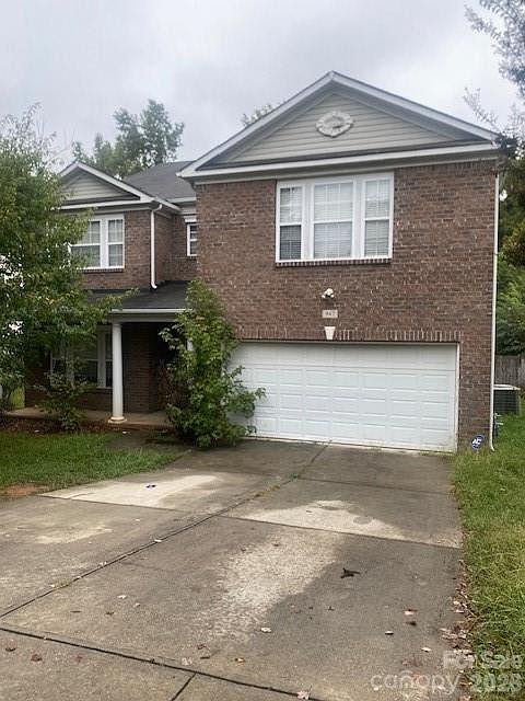 1st image of 947 Wind Carved Ln