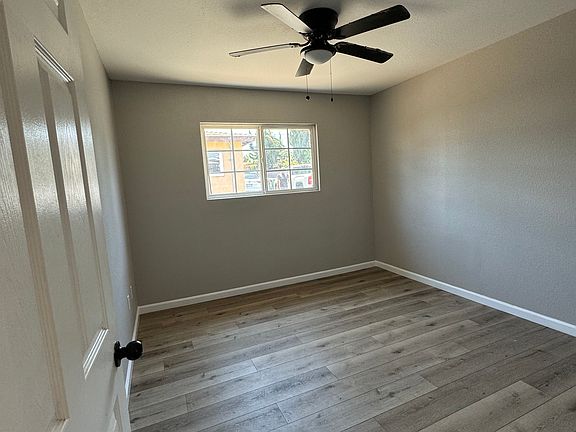 2nd image of 1612 Dahlia Ave
