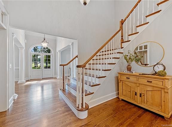 4th image of 431 Fair Haven Ct