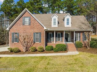 103 Stafford Ct, Southern Pines, NC 28387