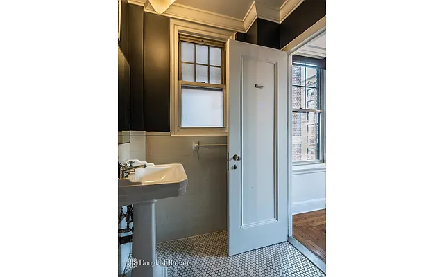 Sold by Douglas Elliman | media 28