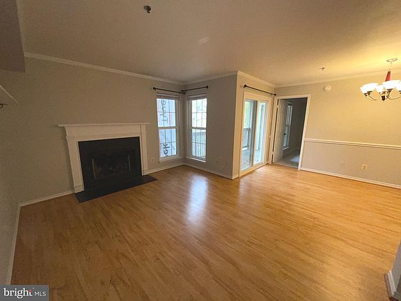 3rd image of 1504 Lincoln Way APT 331