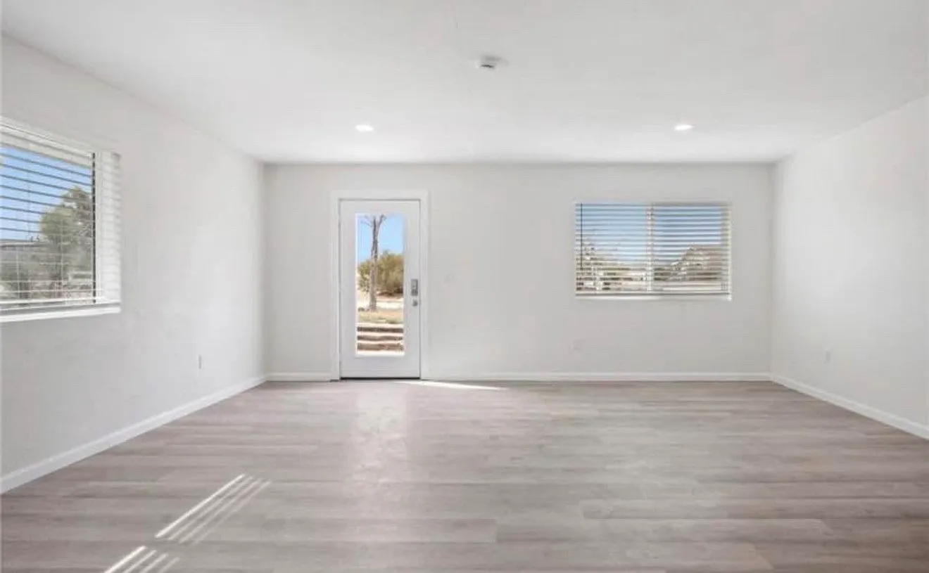 2 bed, 960 sqft, $1,850 — Photo 3