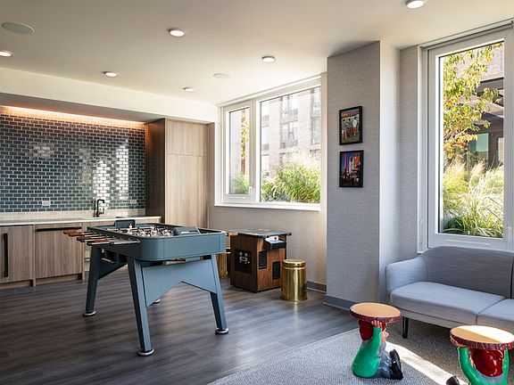3rd image of 55 Suffolk St APT 1911