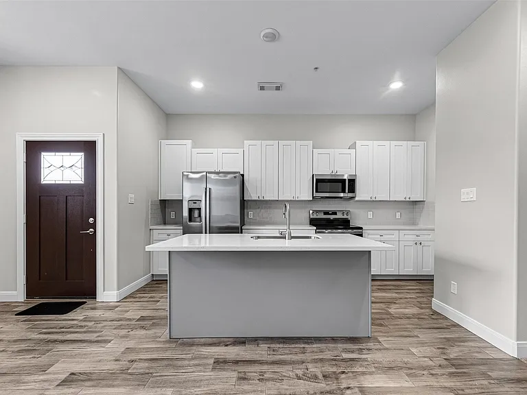 504 Nursery Rd #1203 — Photo 6