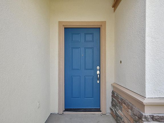 5th image of 1043 Plumas Court
