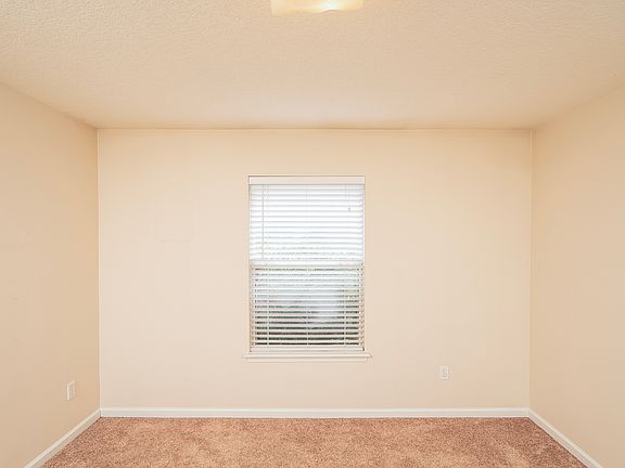 5th image of 1525 Remington Way