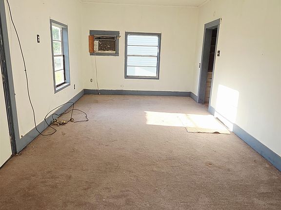 3rd image of 217 S 18th St