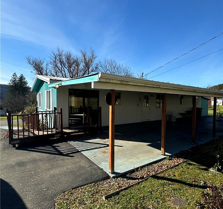 1st image of 112 Dennis Ave