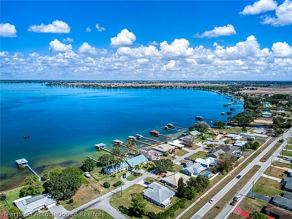 3rd image of 125 Lemon Rd NW