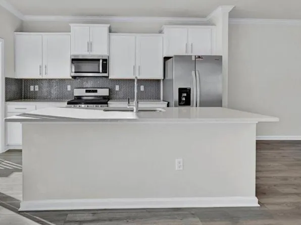 5044 Silver Oak Dr, Rosedale, MD 21237