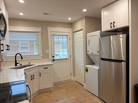 3rd image of 402-404 Granard Ave