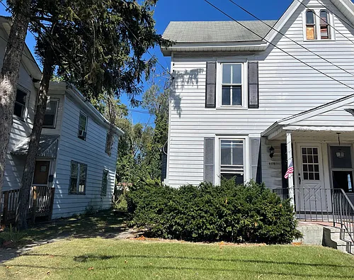 418 E Main St Photo 1